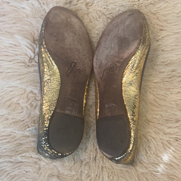 Sparkly/crackled gold and navy gold Joie ballet flats Sz 7 1/2 - 37 1/2 - Picture 2 of 8